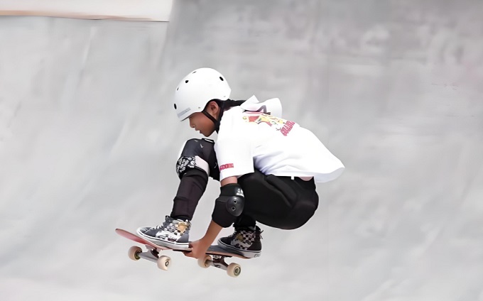 一篇關(guān)于滑板場(chǎng)的家庭教育指導(dǎo)：父母的“松弛感”，是給孩子的“人生禮物”→